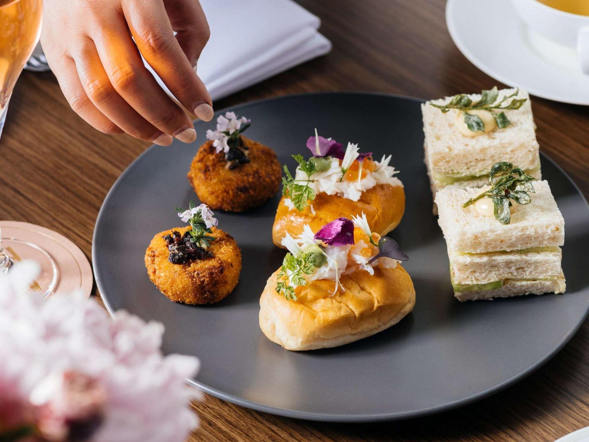 Hotel Chadstone Melbourne Mgallery Collection Экстерьер фото Afternoon tea at the Mandarin Oriental, Tokyo